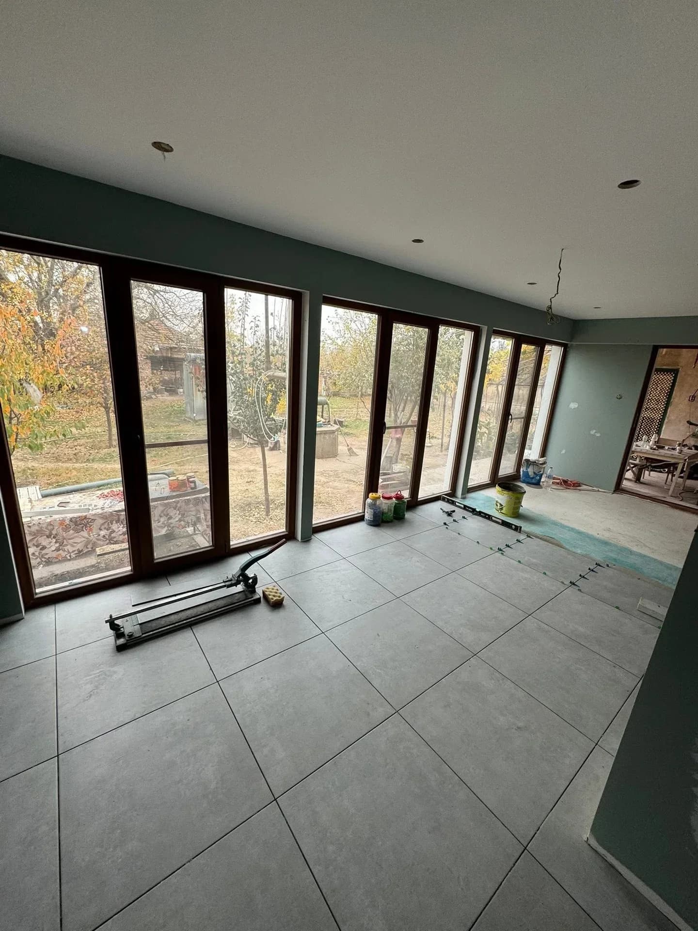 Полагане на плочки