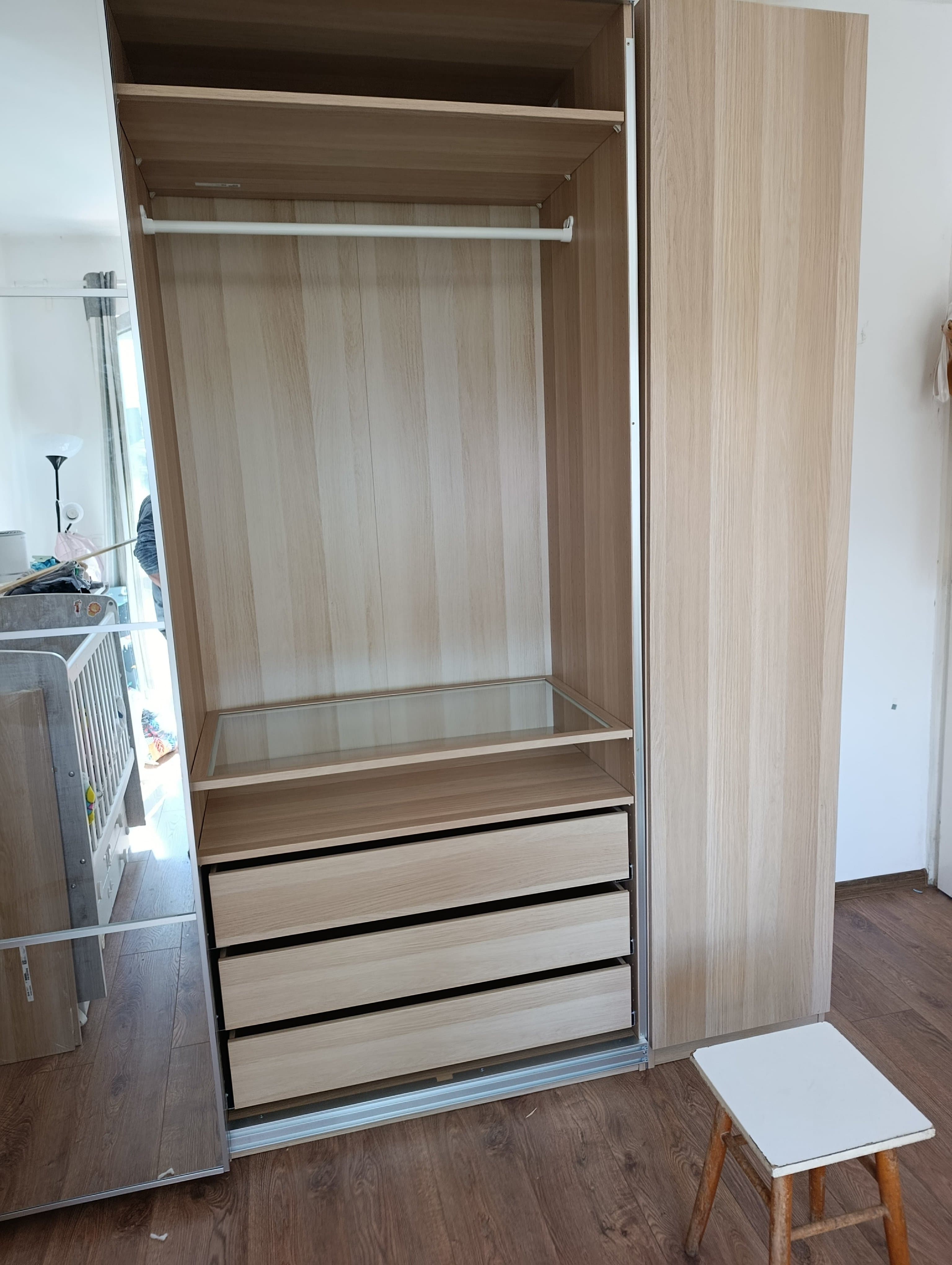 Монтаж на мебели 