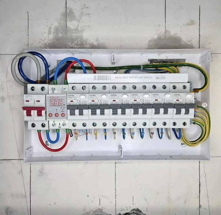 Монтаж / Демонтаж на  Електроразпределителни Табла