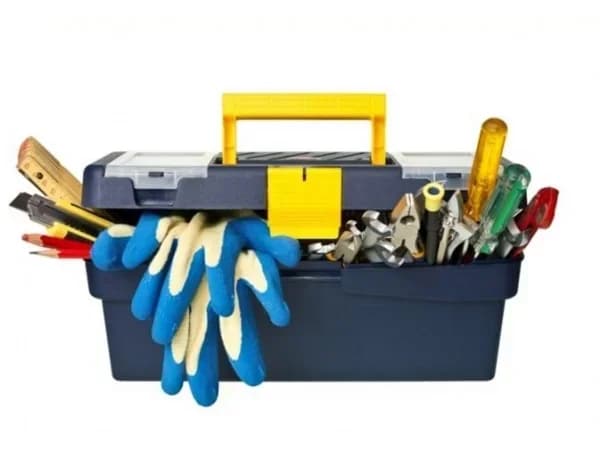 Монтаж на корнизи и щори.