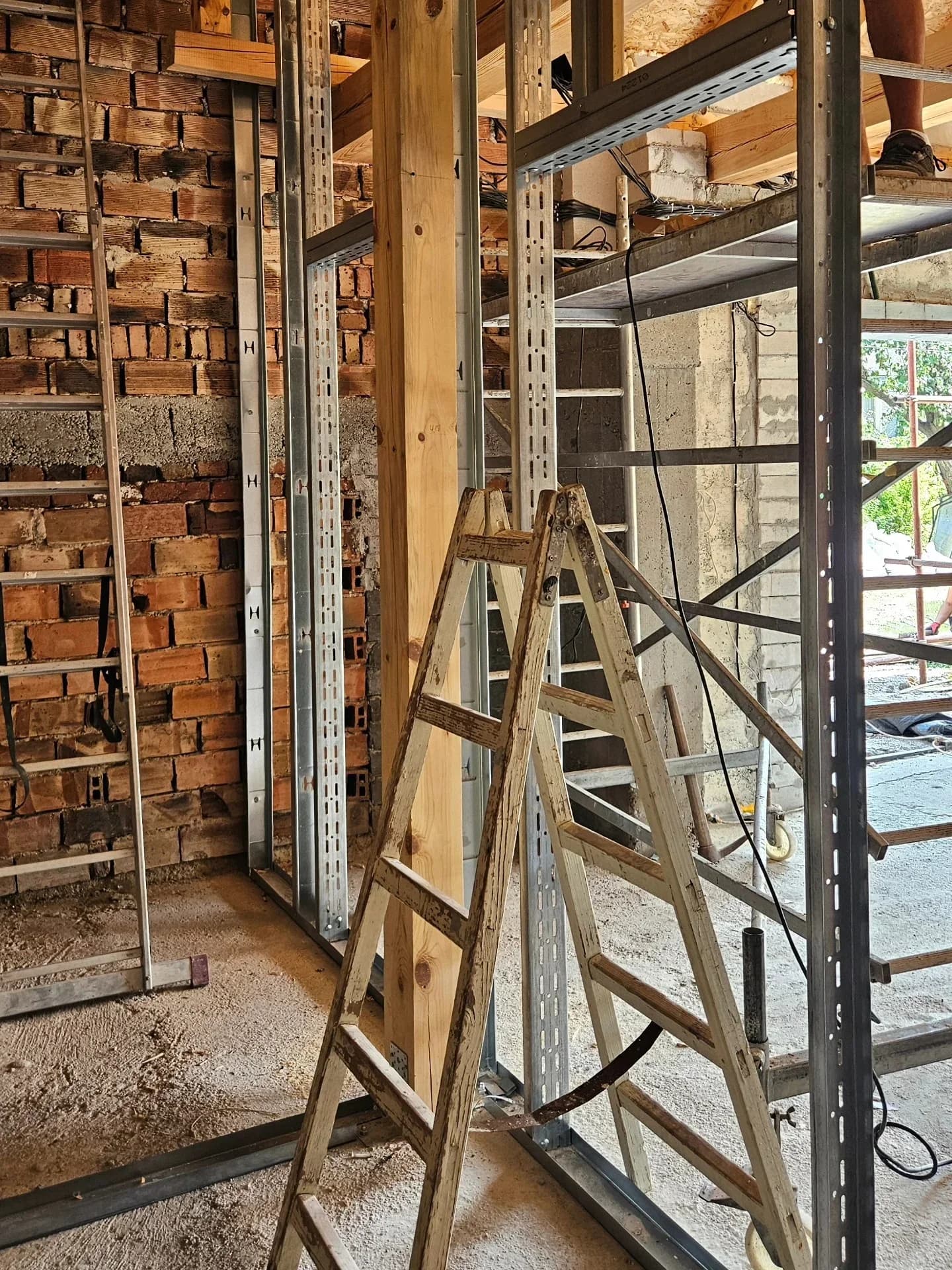 СУХО СТРОИТЕЛСТВО