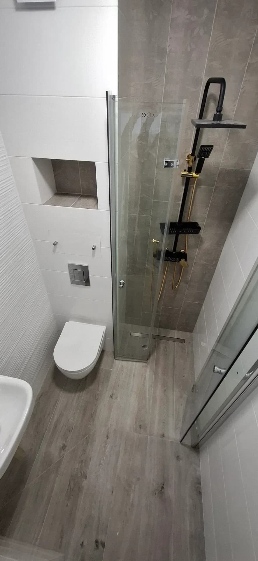 Обработка и лепене на плочки