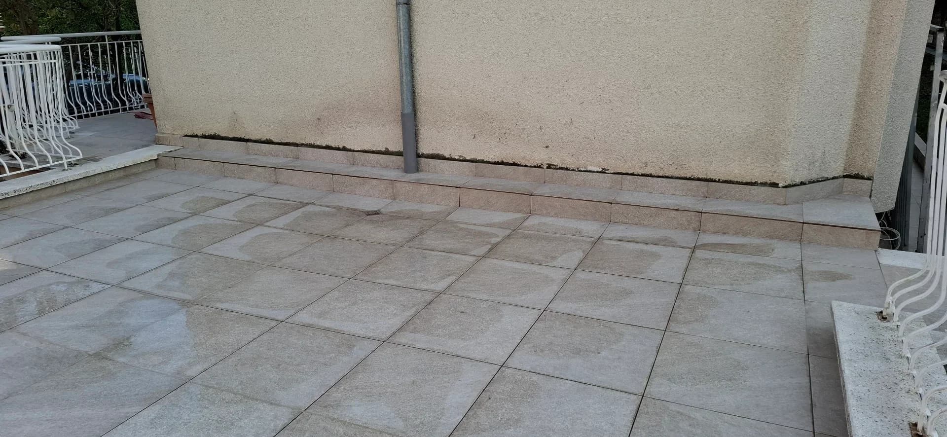 Обработка и лепене на плочки