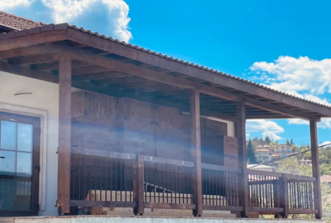 Изграждане на навеси,беседка,парапети