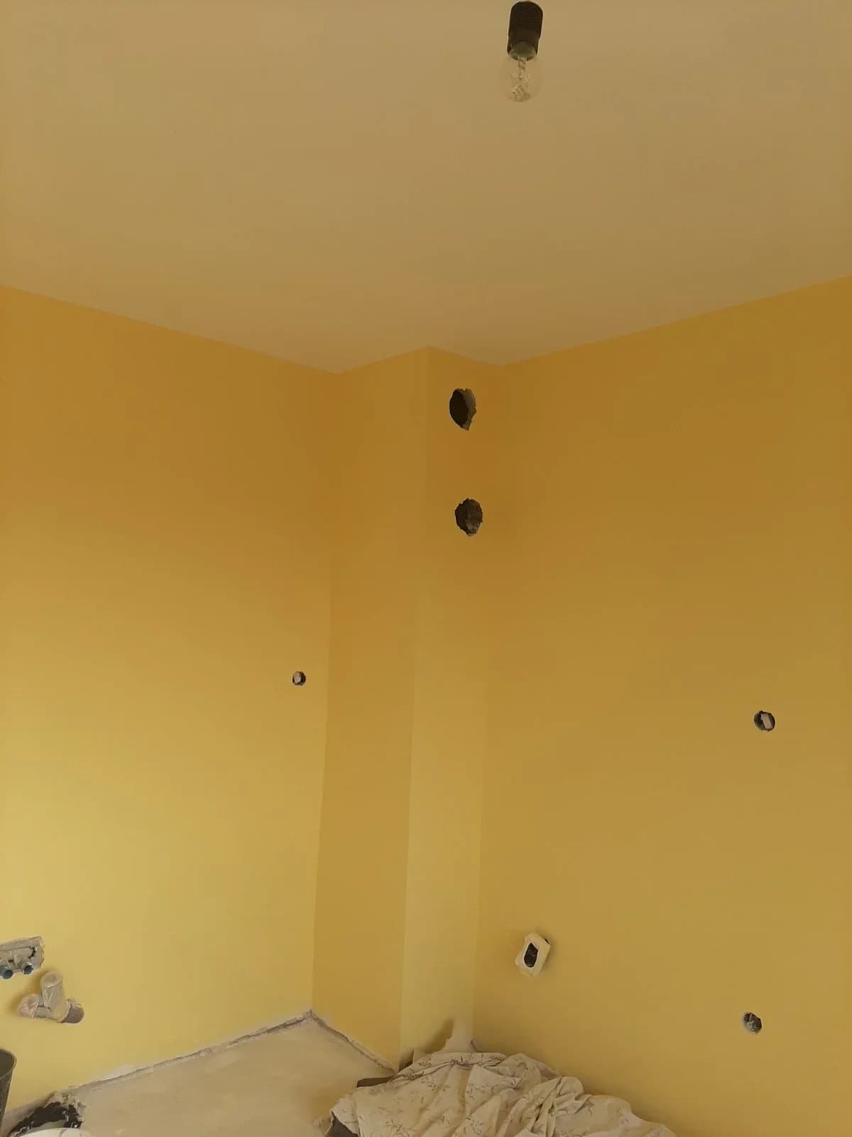 Предлагам  услуги по:Шпакловка и боядисване