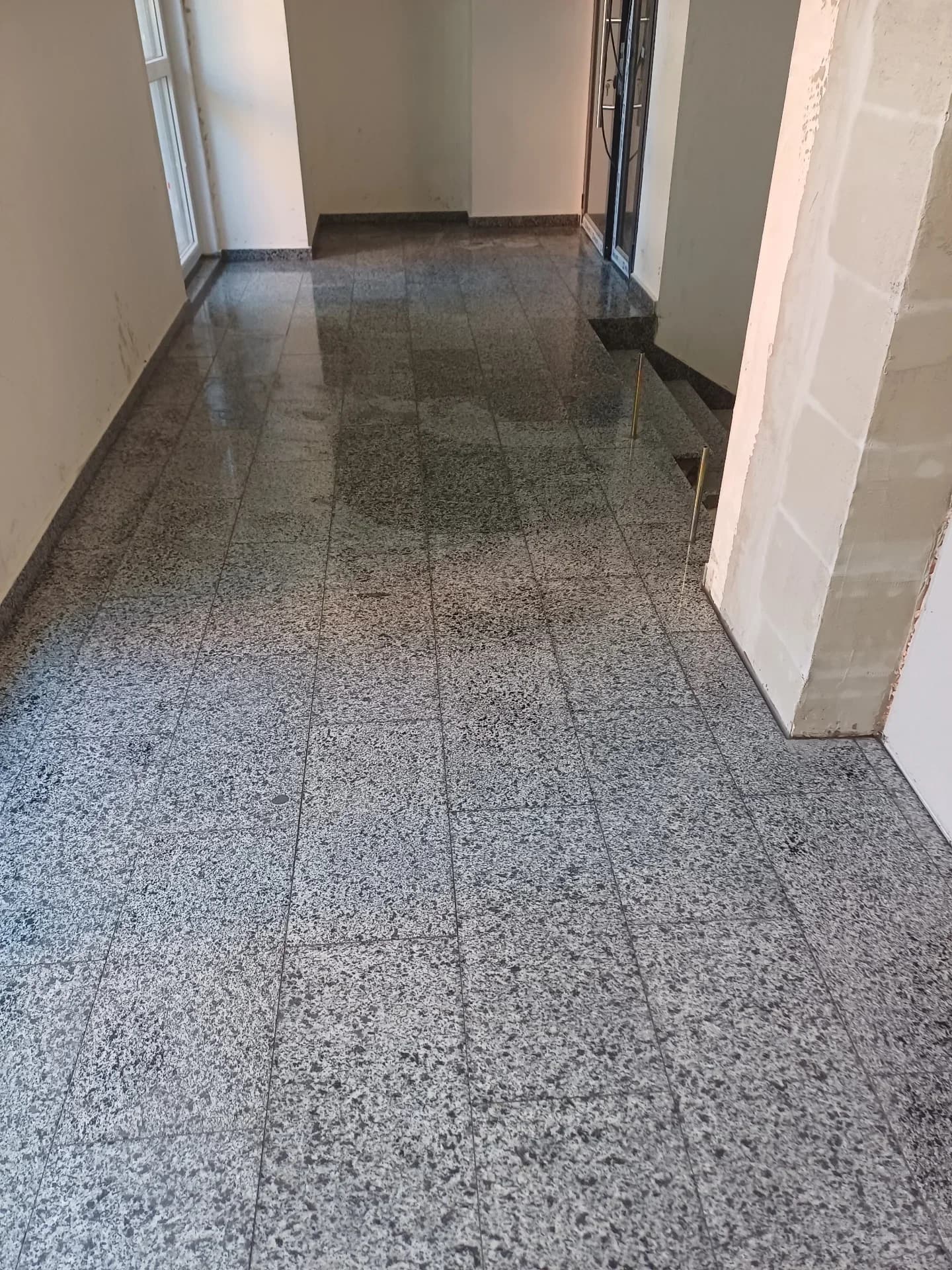 Лепене на плочки 