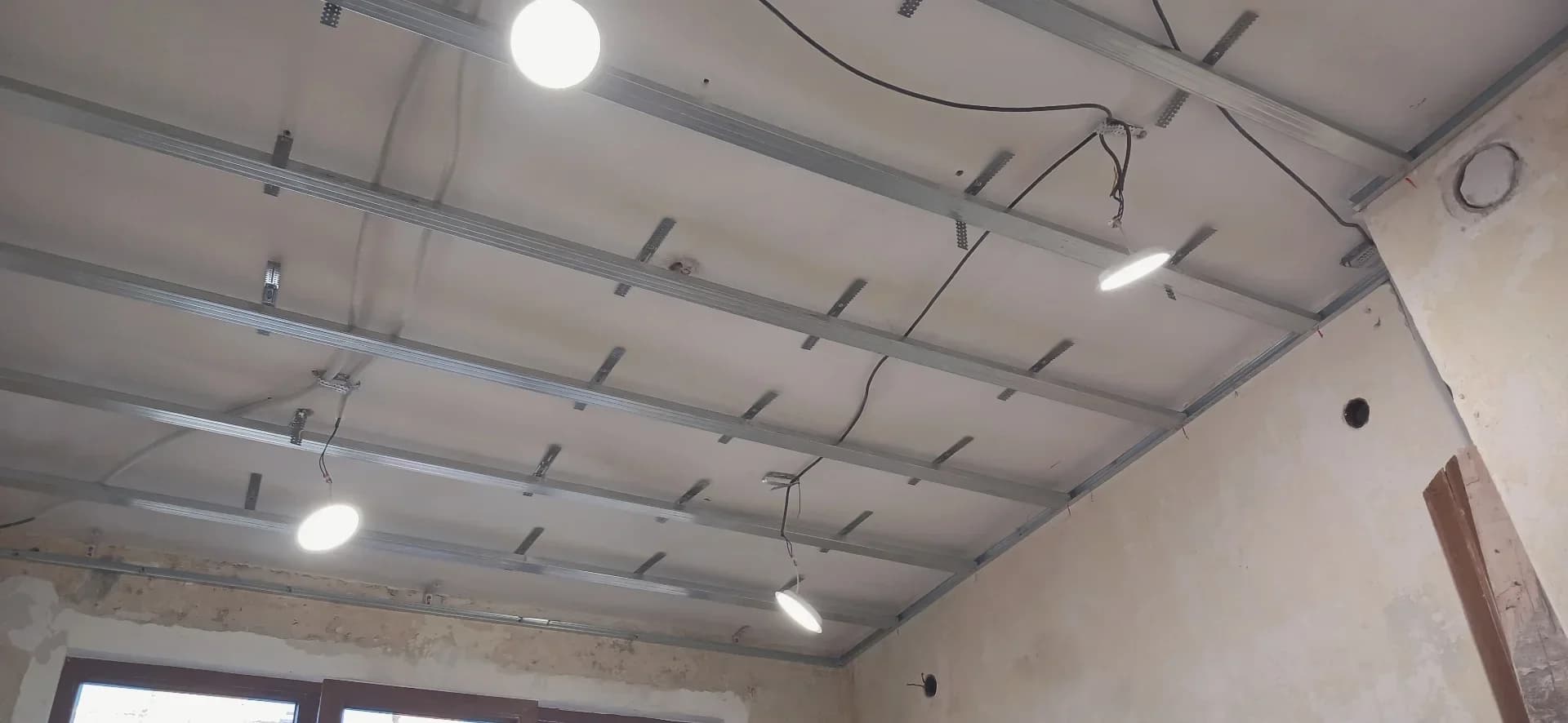 Монтаж и ремонт на ел табла и инсталации