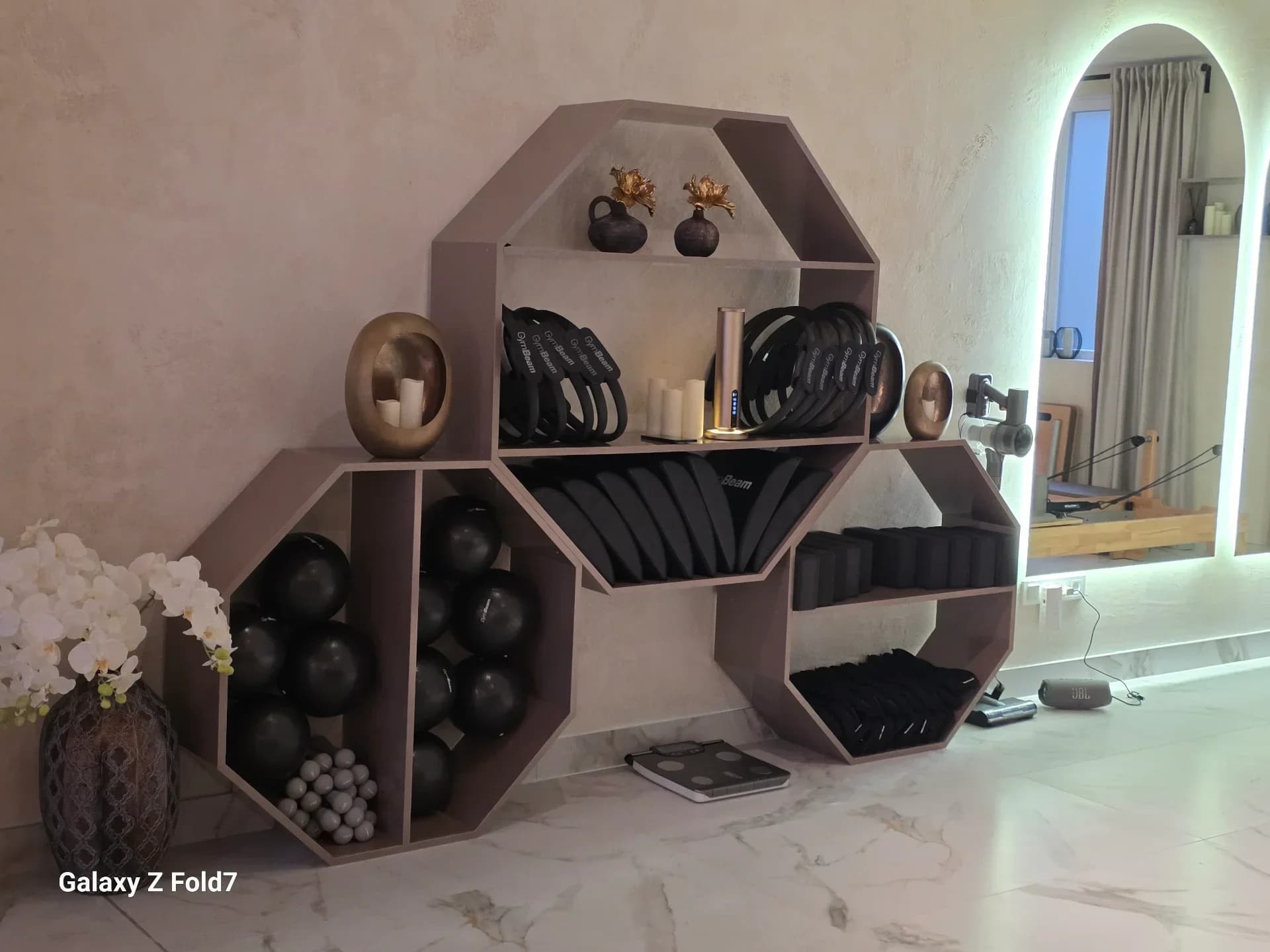 Изработка на мебели по индивидуален проект