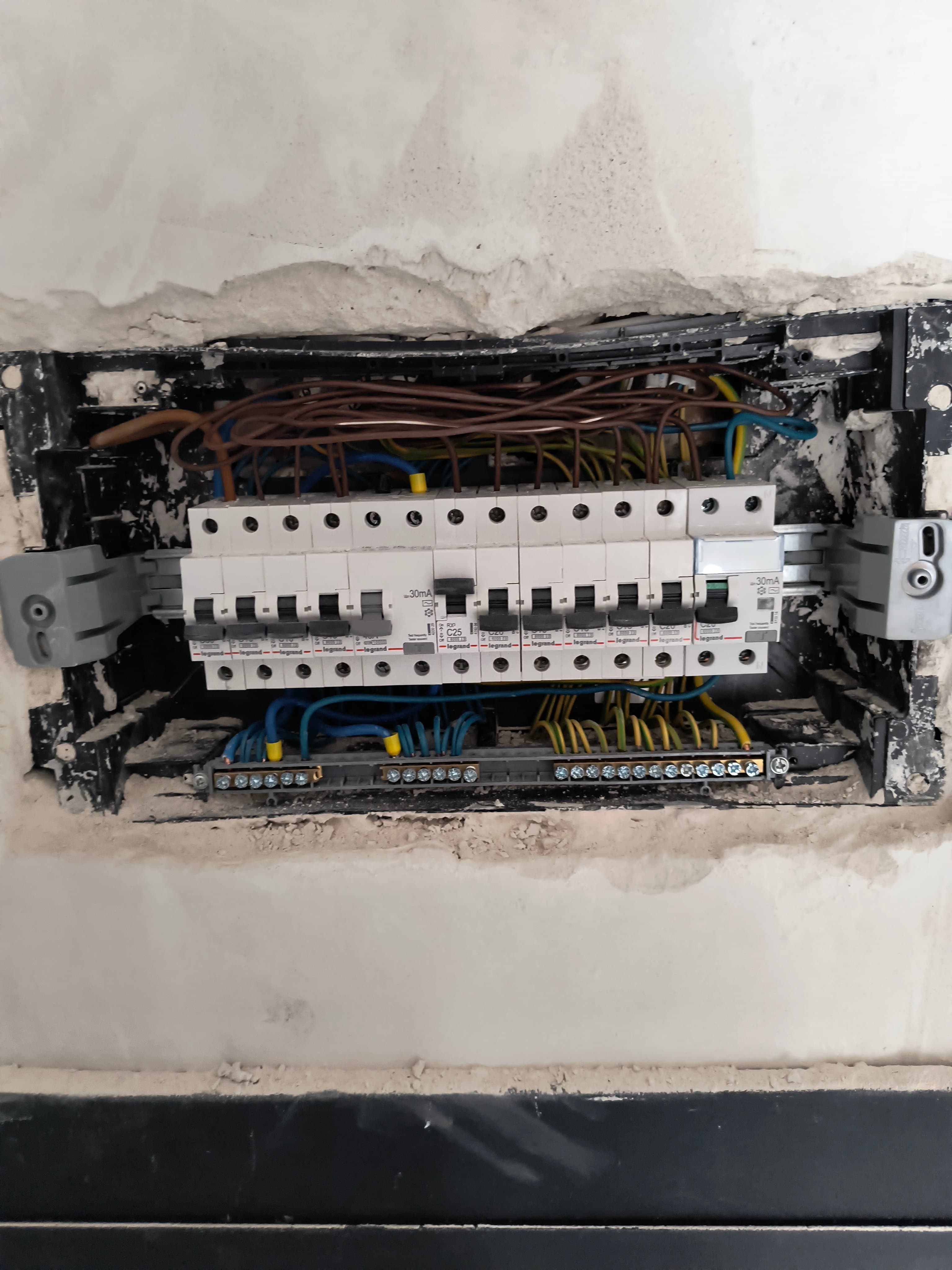 Електроинсталации 