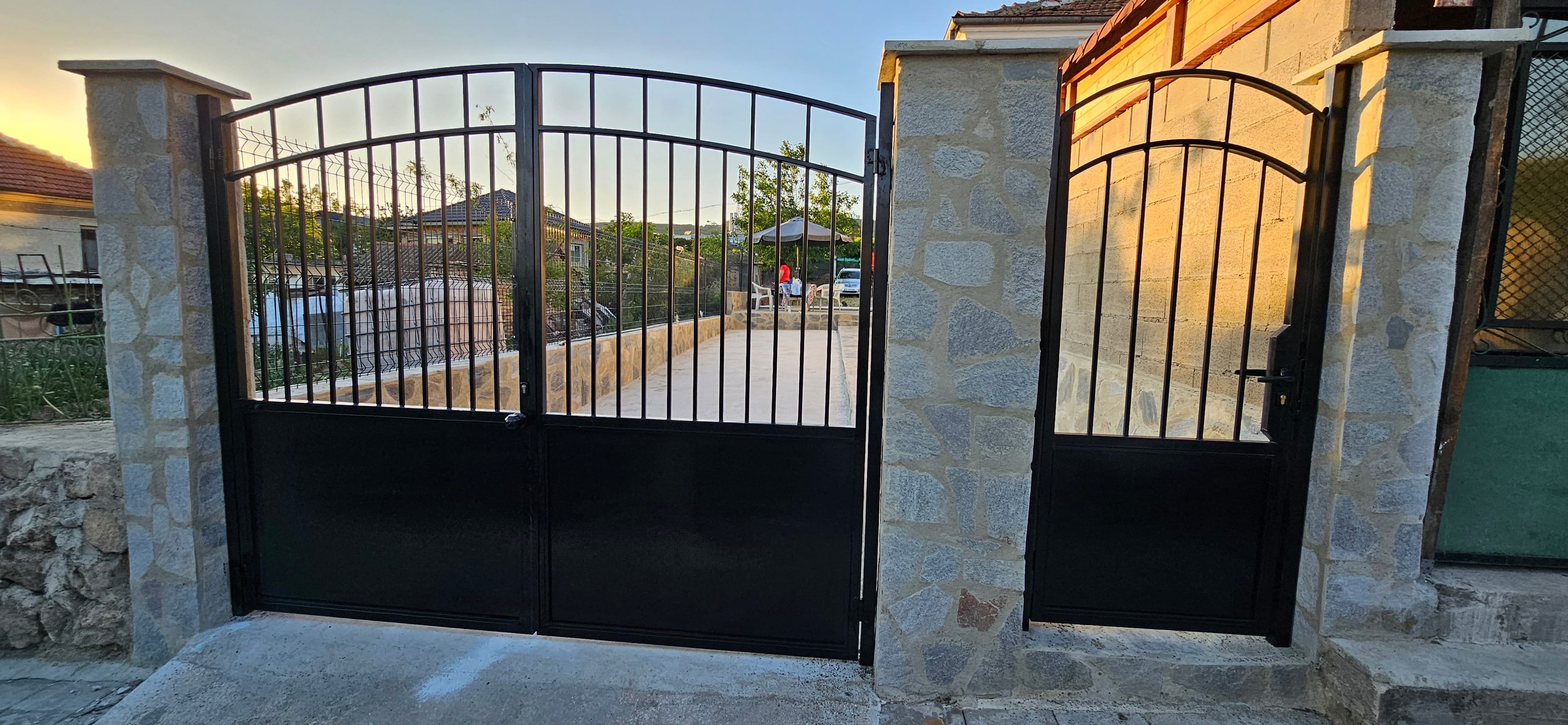 Изработка и монтаж на метални изделия 