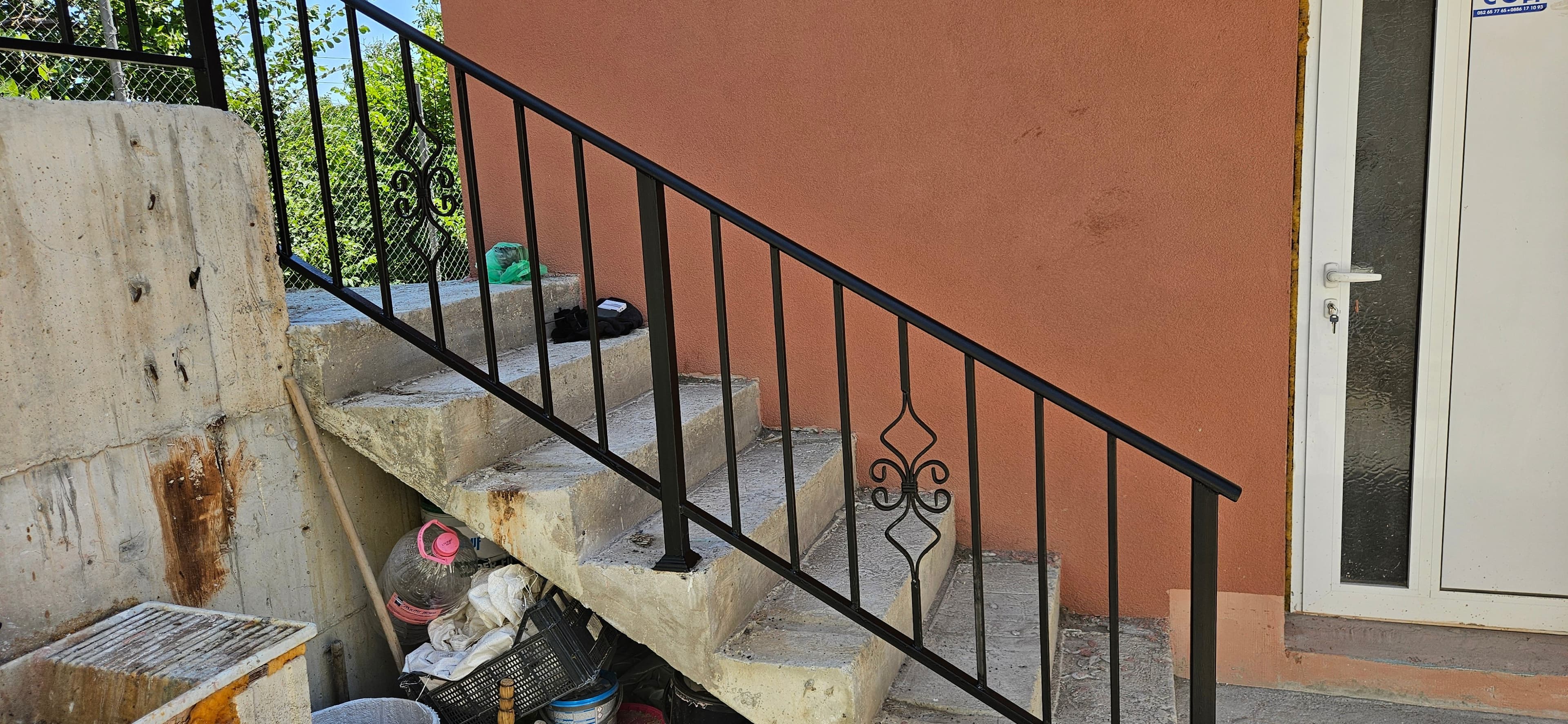 Изработка и монтаж на метални изделия 